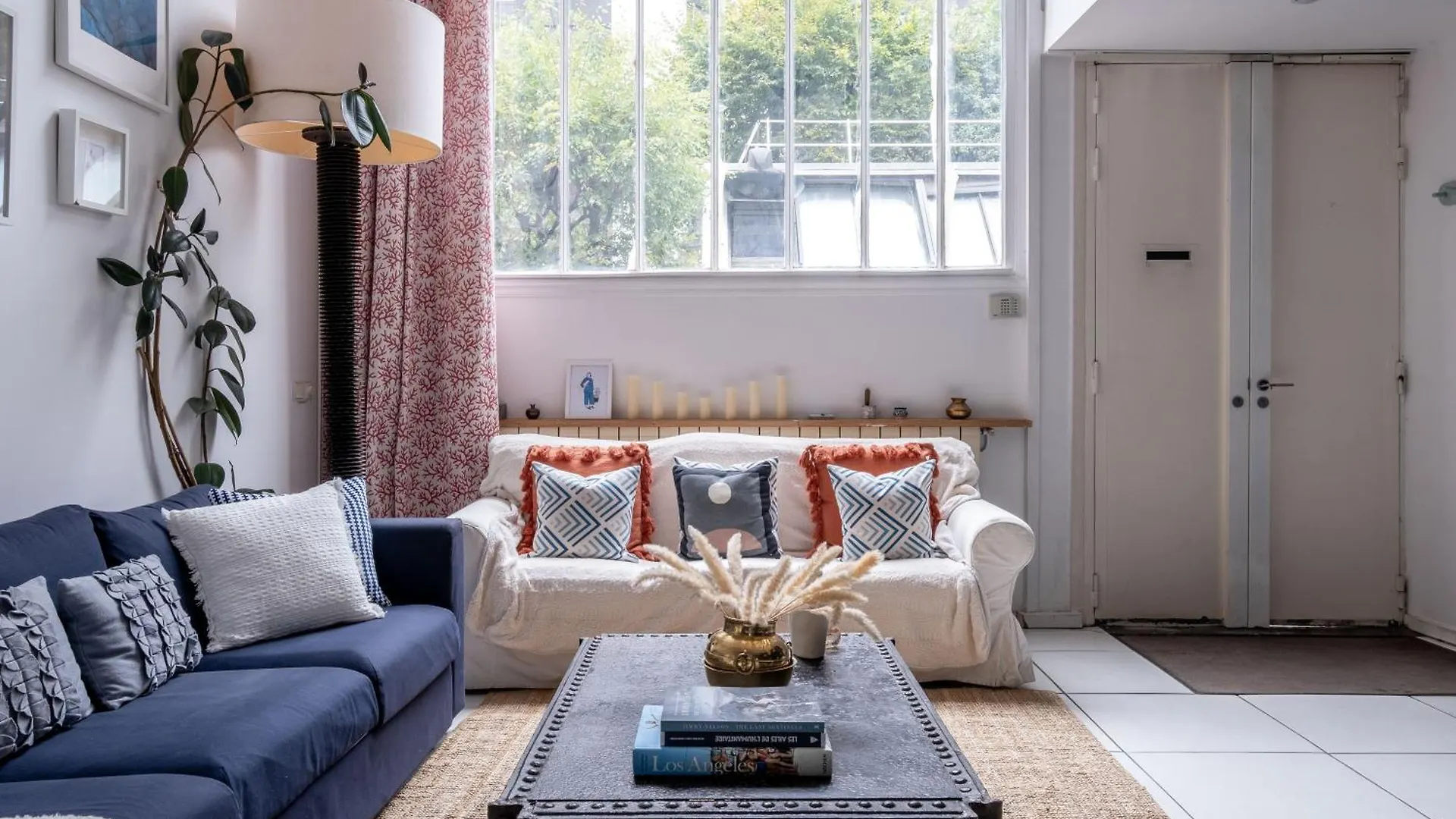 Apartment Loft D Exception Au Pied Des Champs-Elysees Paris