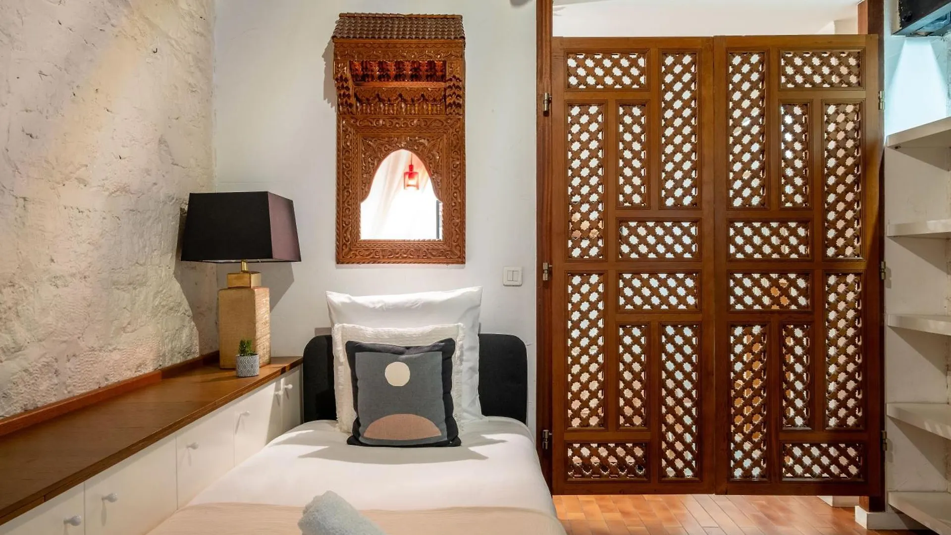Loft D Exception Au Pied Des Champs-Elysees Paris Apartment