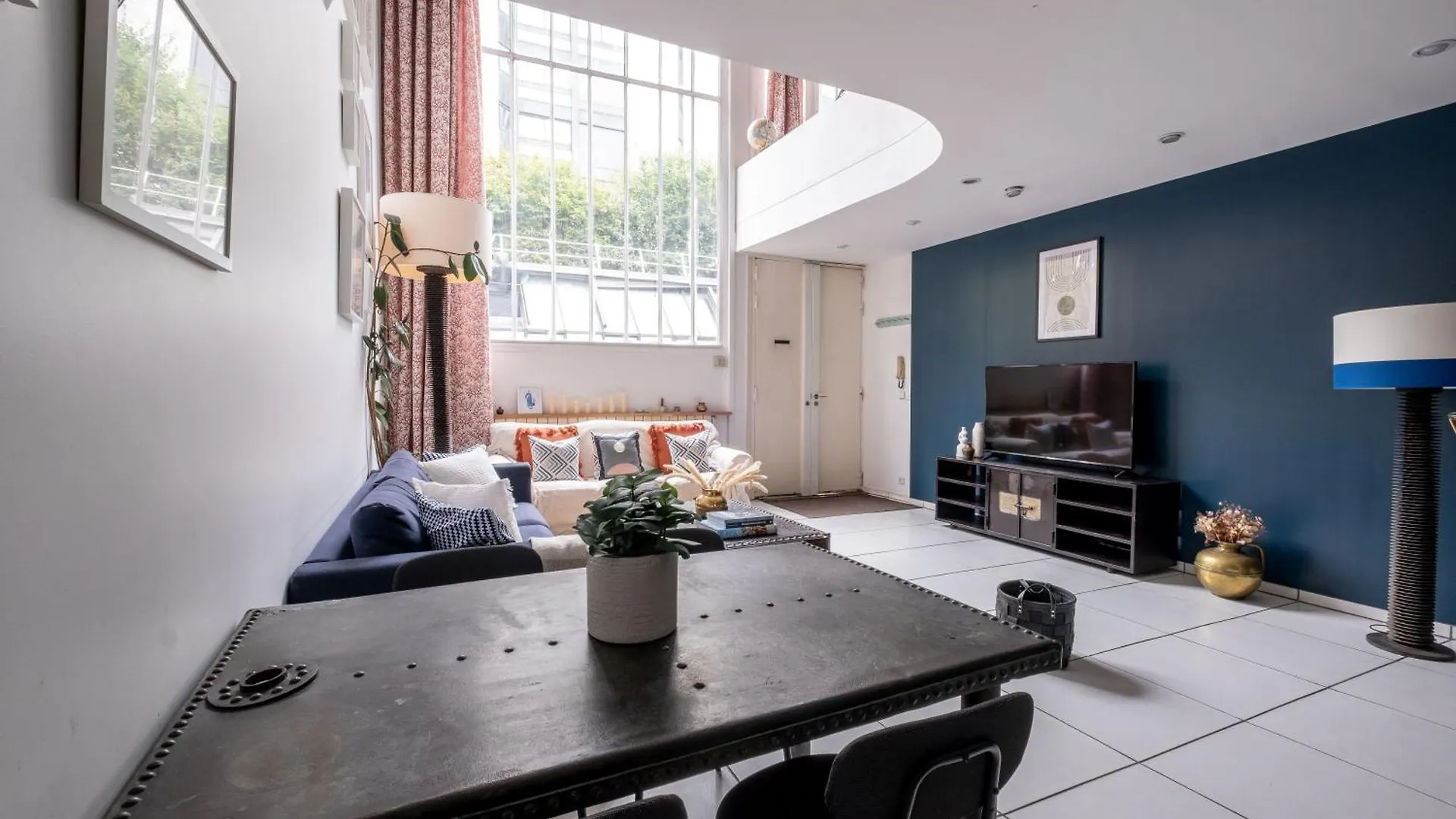 Loft D Exception Au Pied Des Champs-Elysees Paris 0*,  France